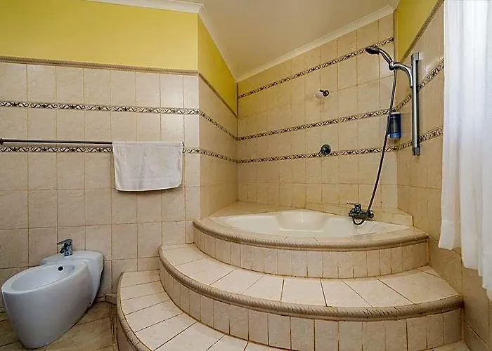 Carana Hilltop Seychelles 3* Machabee